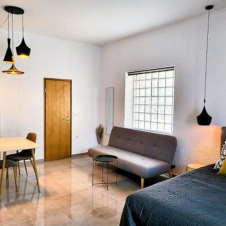 Studio Square Funtana Apartment Luaran gambar
