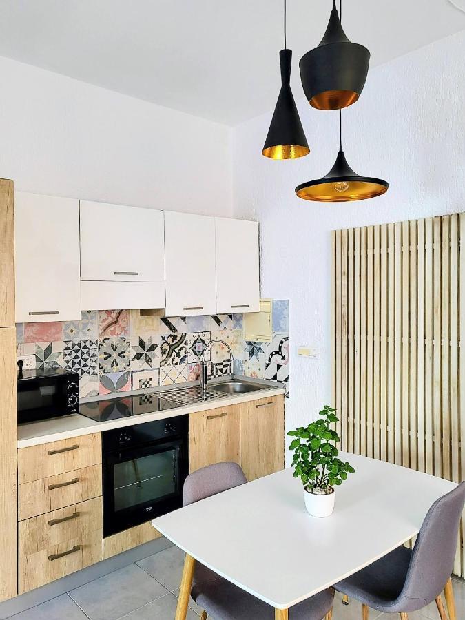 Studio Square Funtana Apartment Luaran gambar